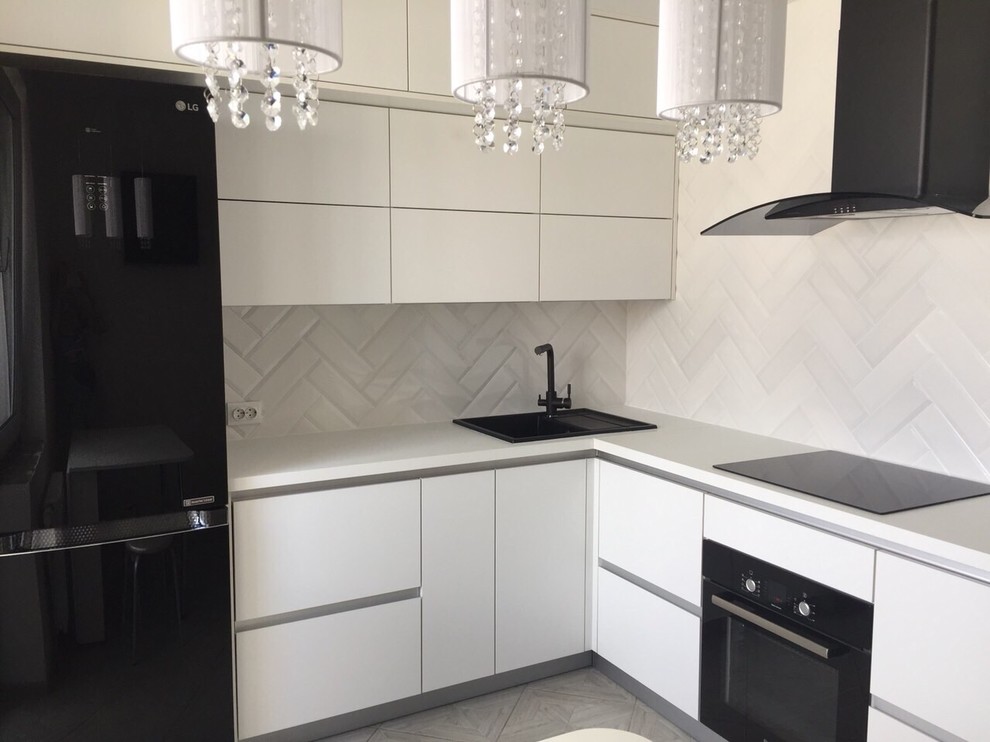 Светлая кухня