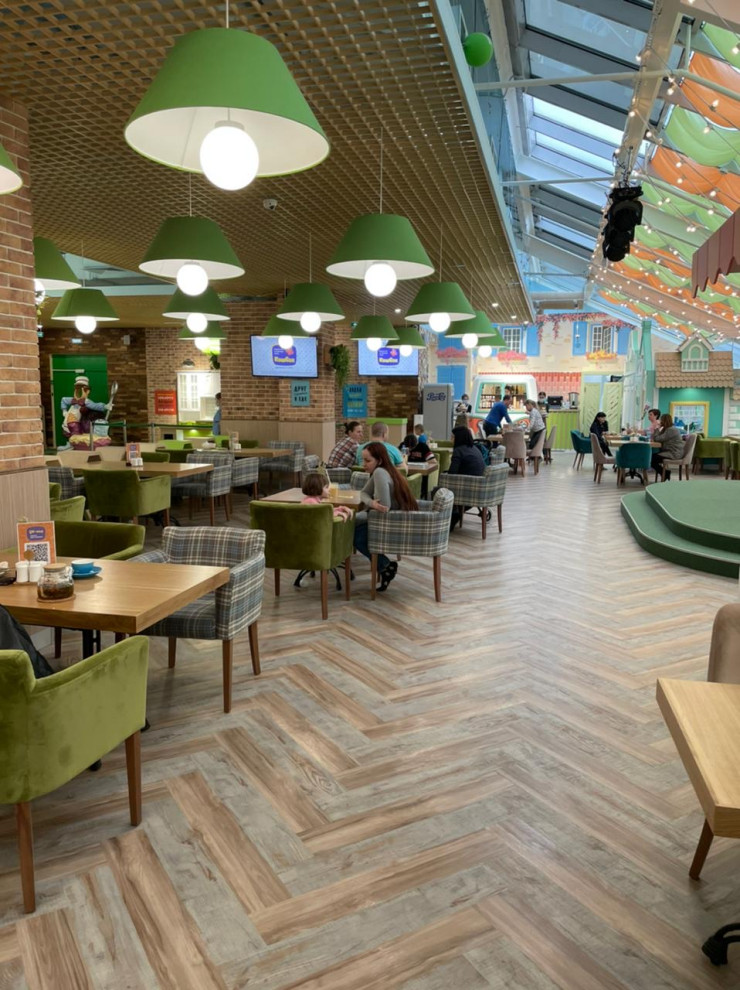 1.Зона ресторана. Вид на кафе.