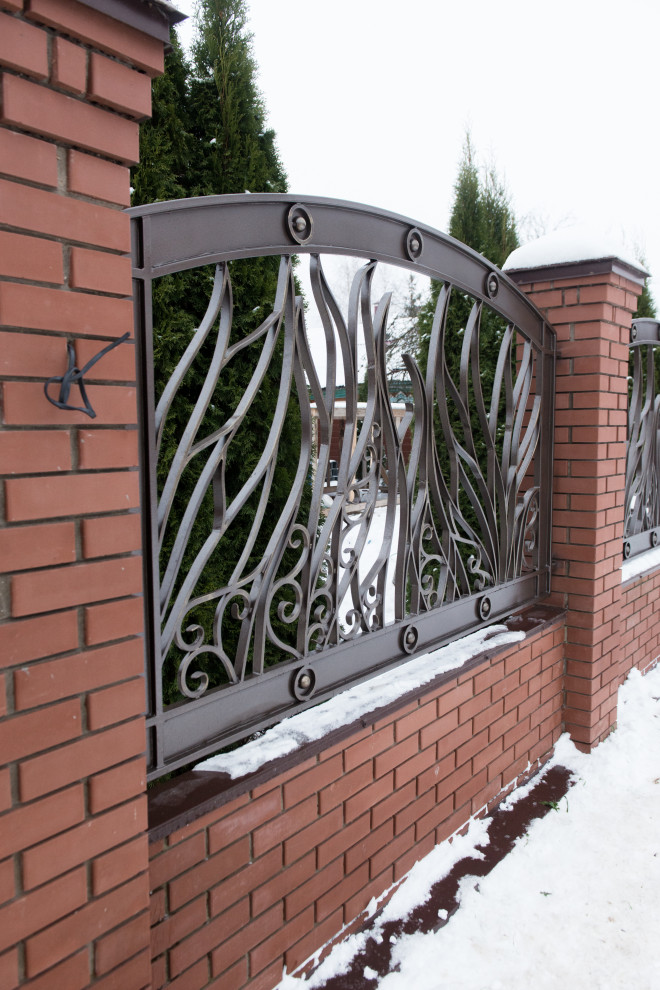 Декоративные ворота и ограждения по эскизу заказчика
