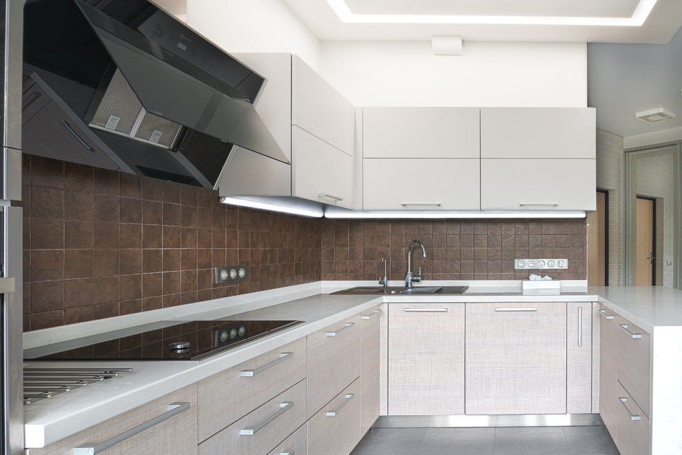 ул. Прапорщика Комарова 58