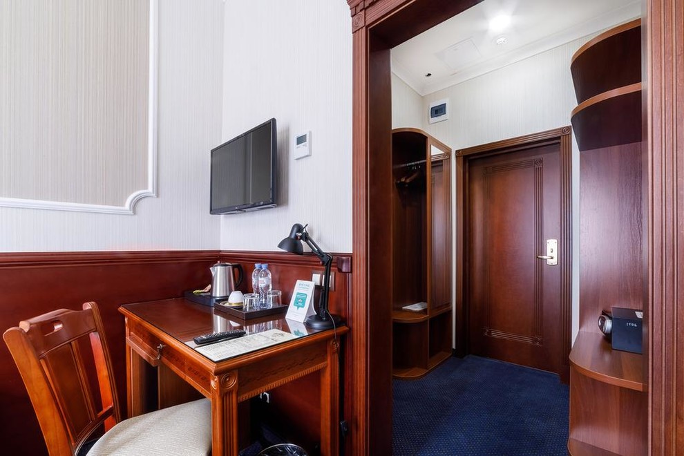 Отель "Династия"