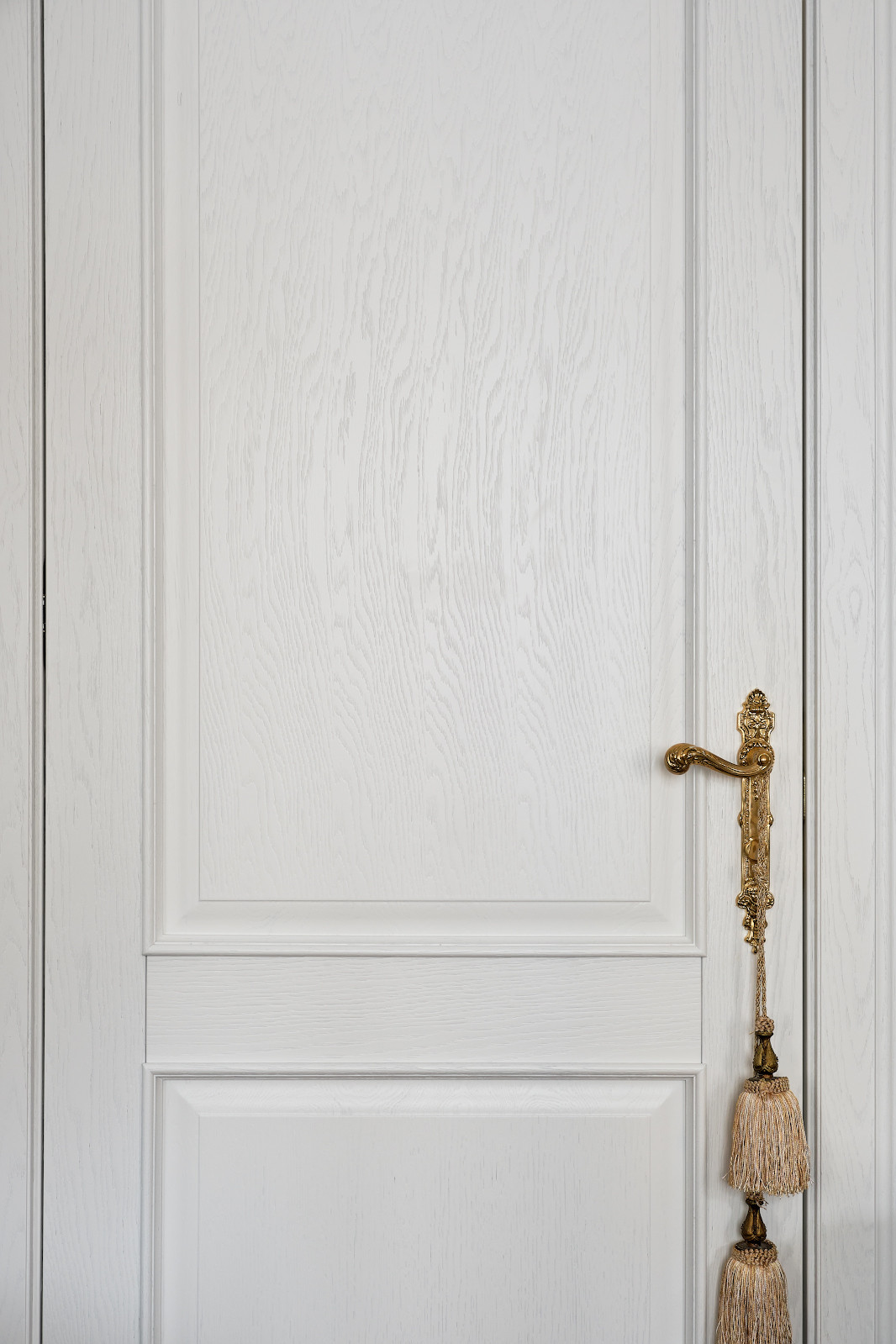 Классический интерьер с Орлеаном в отделке дуб