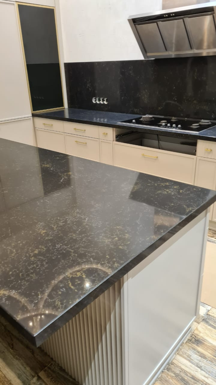 Столешница, остров и стеновая панель из кварцевого агломерата