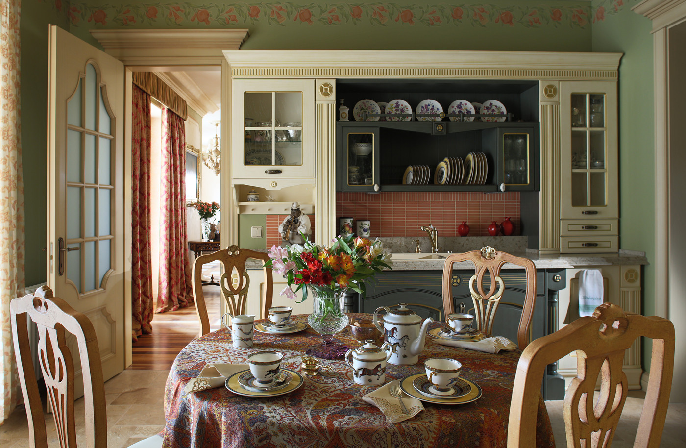 Дом у большой воды