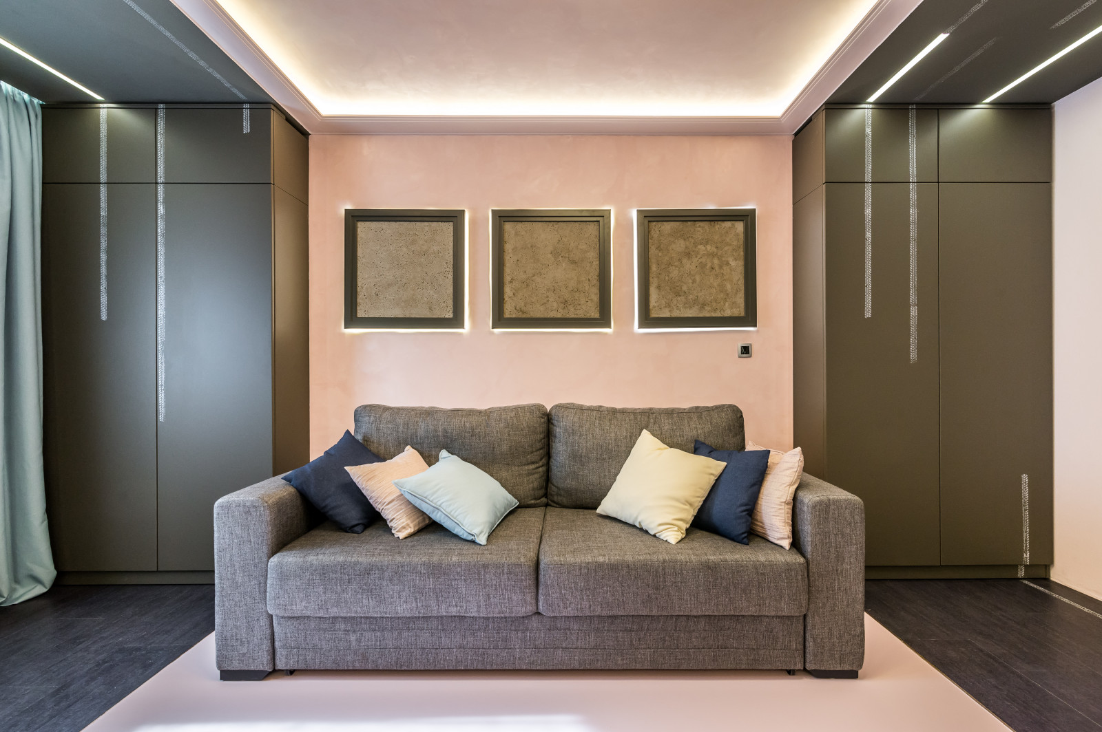 Гостиная под розовой пудрой