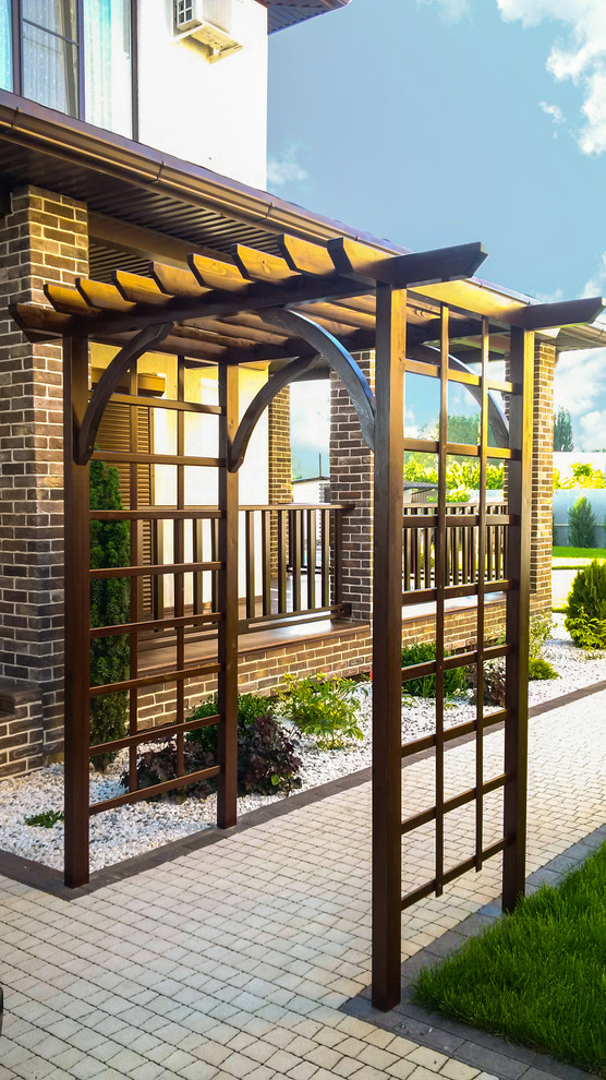 Обложка проекта: Цветочная арка пергола