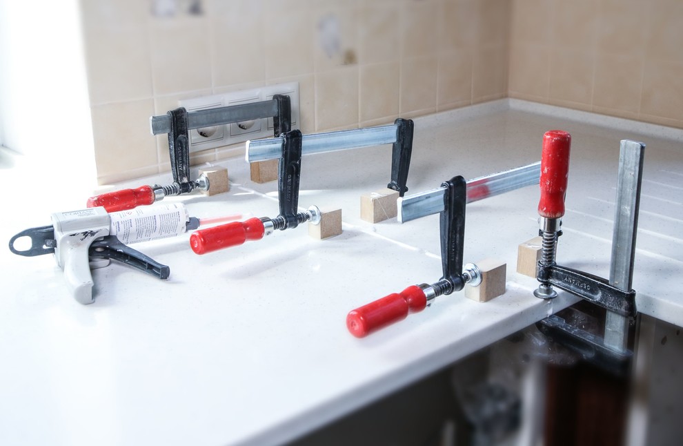 Материалы: Как изготавливают и устанавливают акриловые столешницы