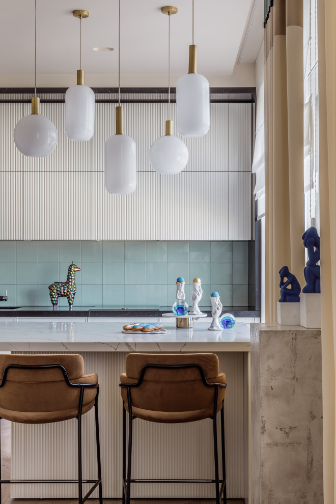 Дом с синими человечками