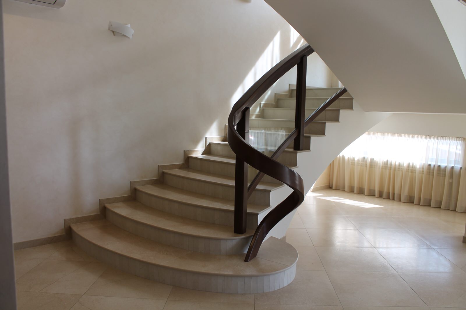 Стеклянное ограждение для строительной компании Русь