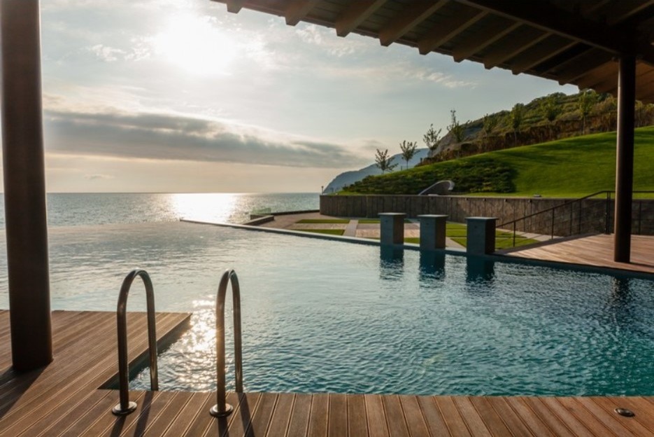 Проект недели: Бассейн-инфинити с видом на Черное море