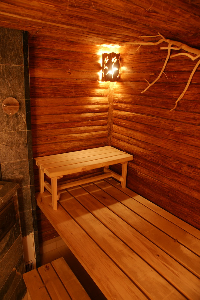 Русская баня с отделкой "Липой с лыком".