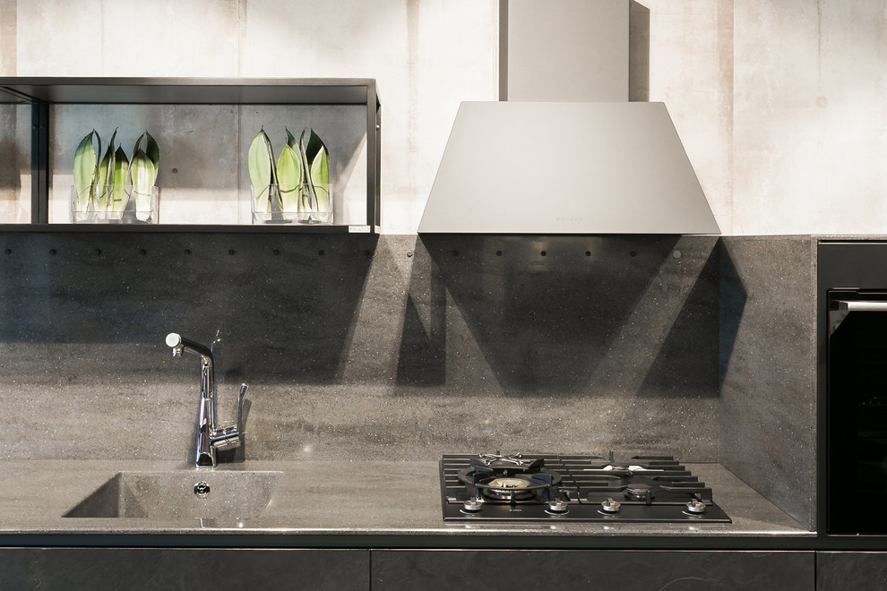 Кухня в контрастных тонах