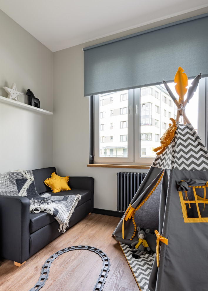 Квартира с голубой кухней и детской с шалашом