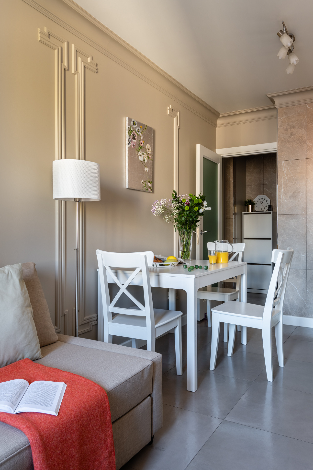 В гостях: Квартира в бежевых тонах для семьи дизайнера