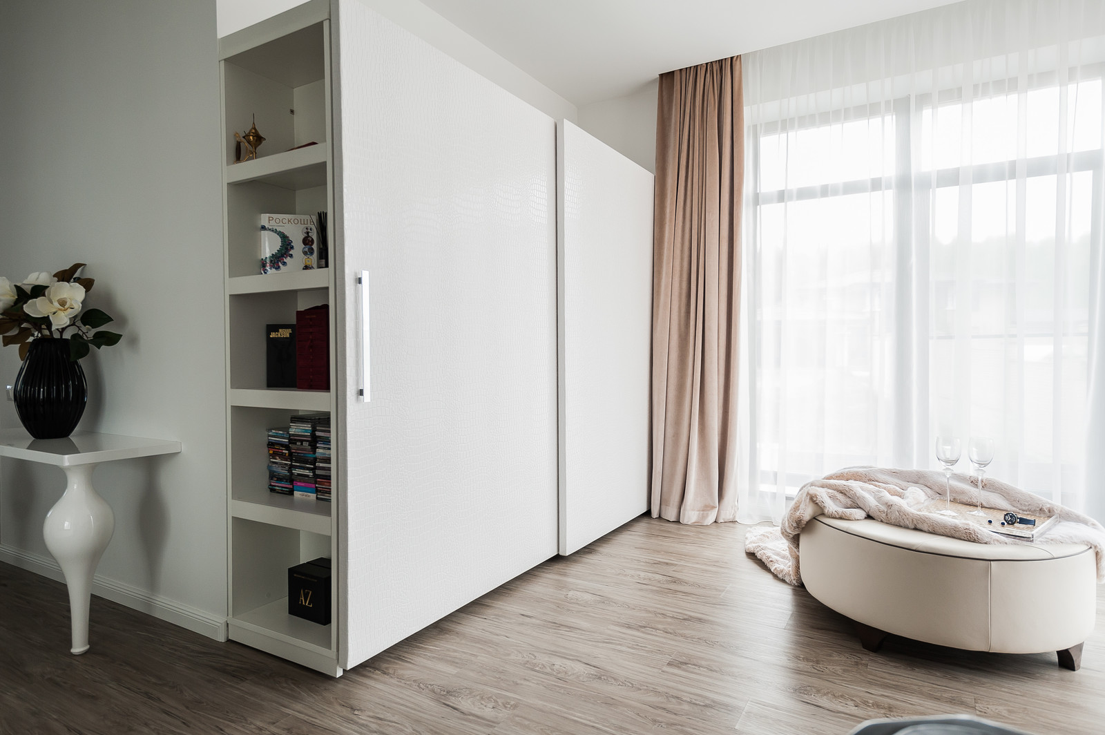 Дом с лошадиным бюстом