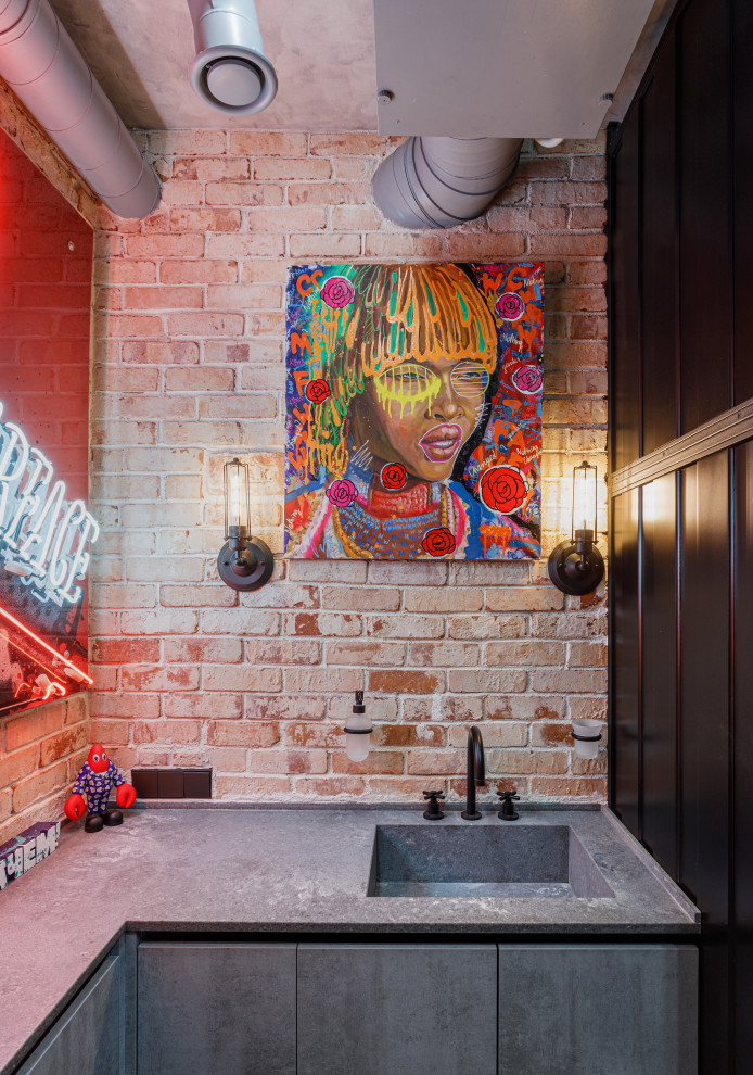 Яркий лофт для ценителя современного искусства