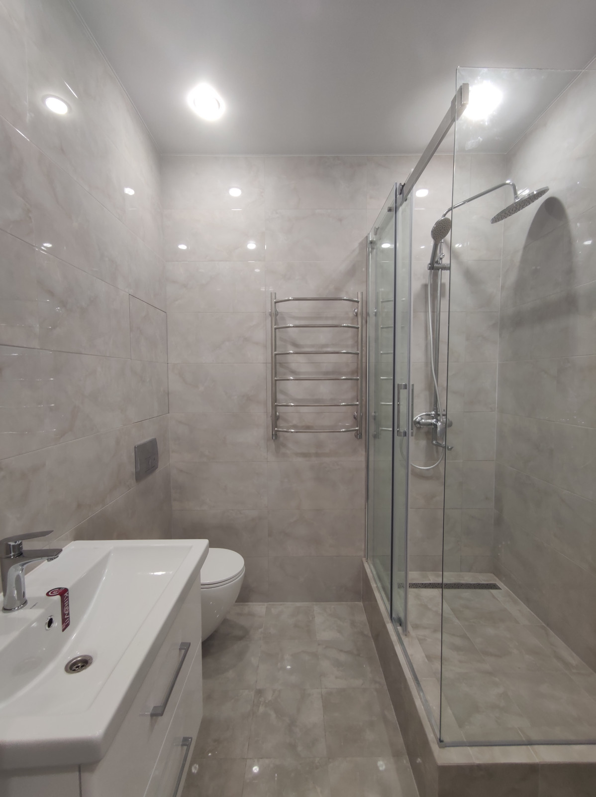 Ванная с поддоном в ЖК Одинбург