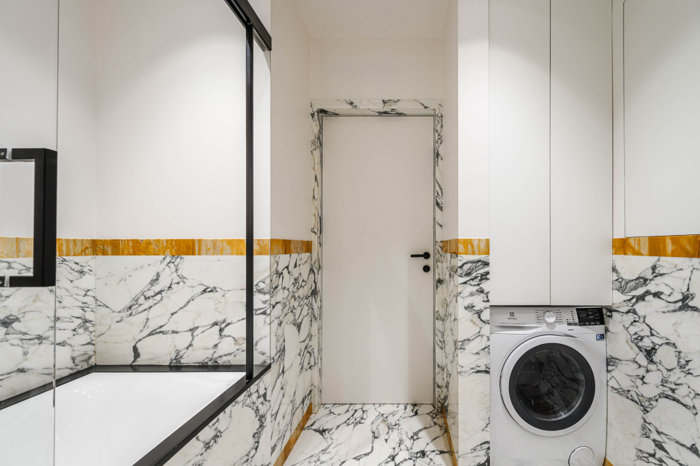 Мраморная студия в снежный день