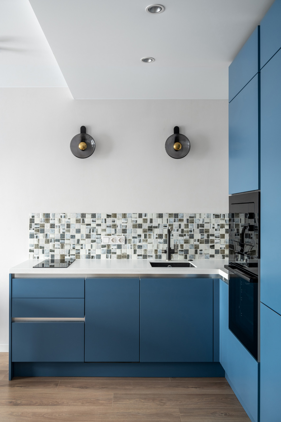 Обложка проекта: оттенки синего