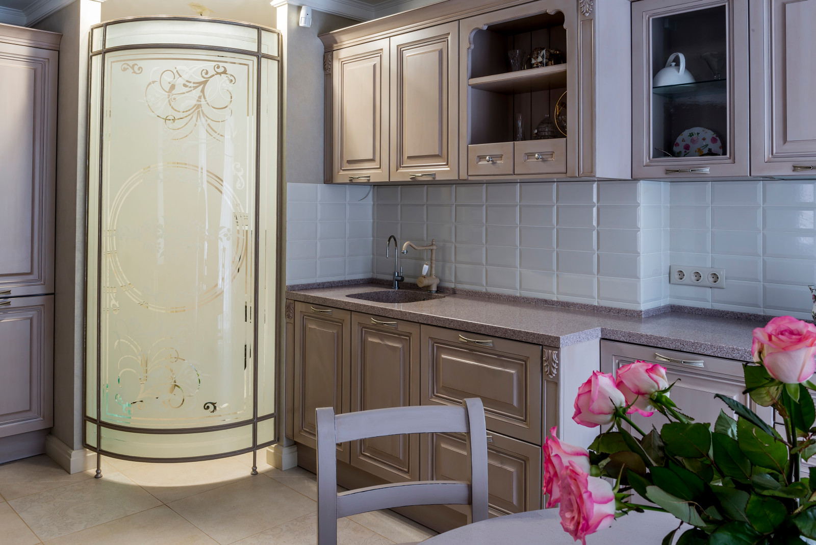 Двухкомнатная квартира в классическом стиле.