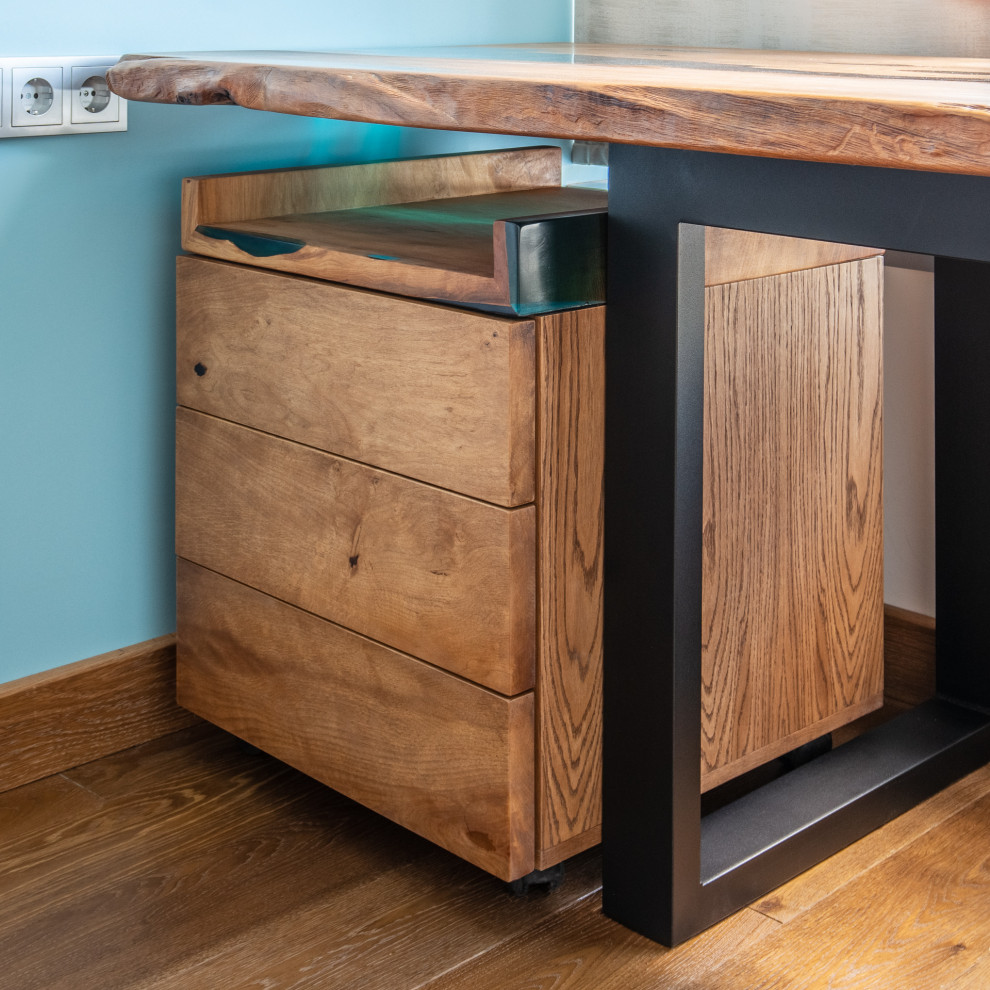 Рабочий стол "Zenit" by Hard MassiveСт