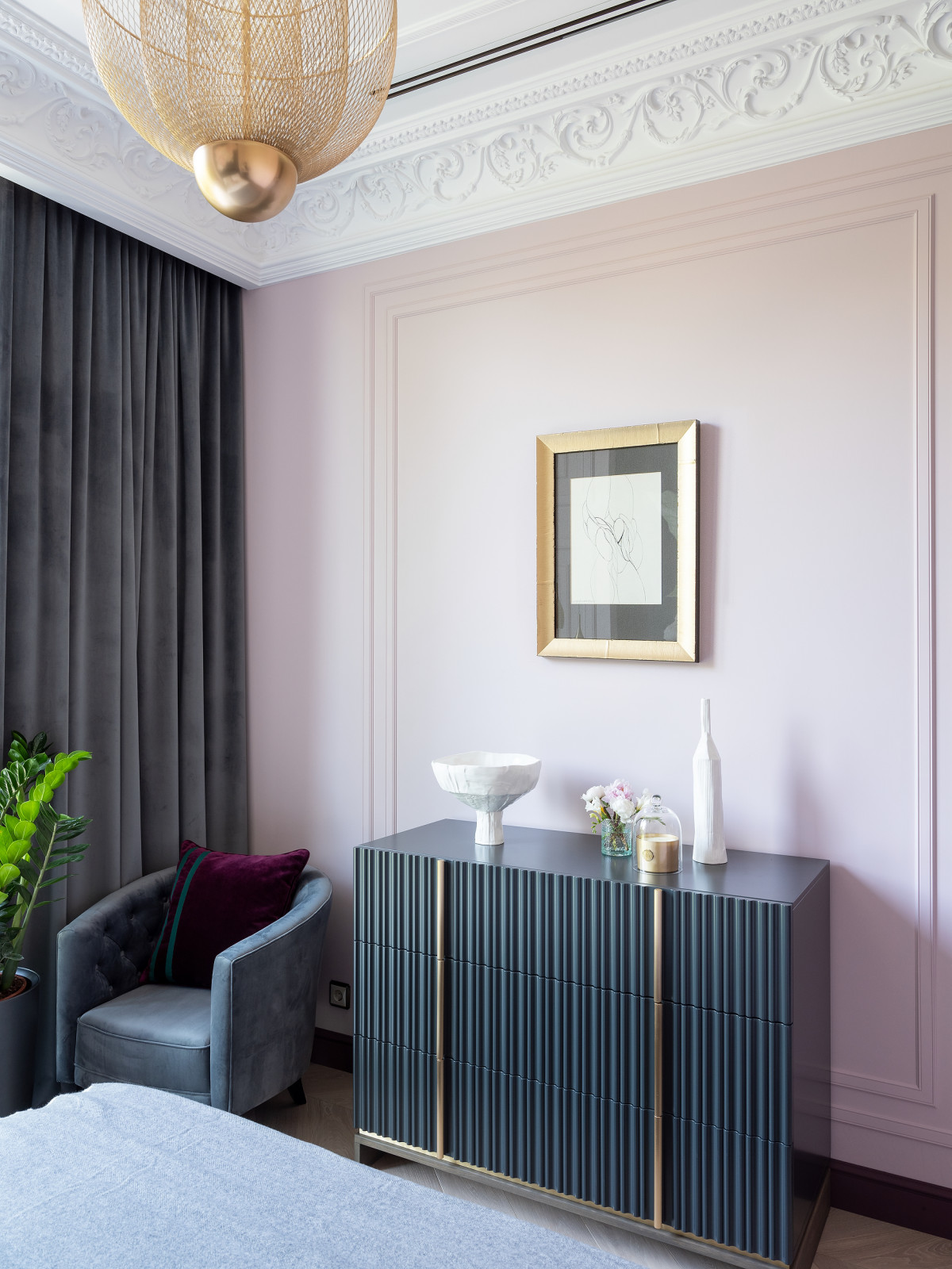 Изящная квартира с гравюрами 18го века