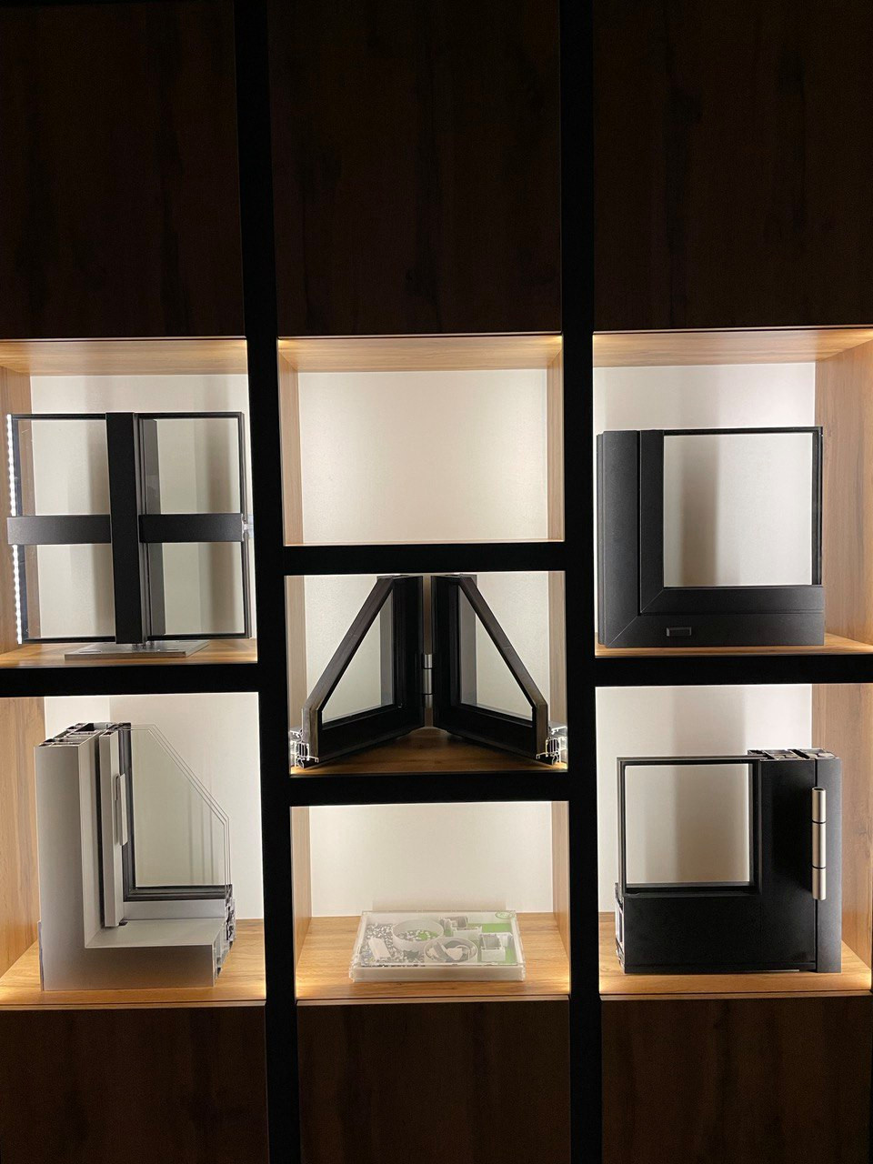 Обложка проекта: ШОУРУМ PREMIUM TECHNOLOGIES