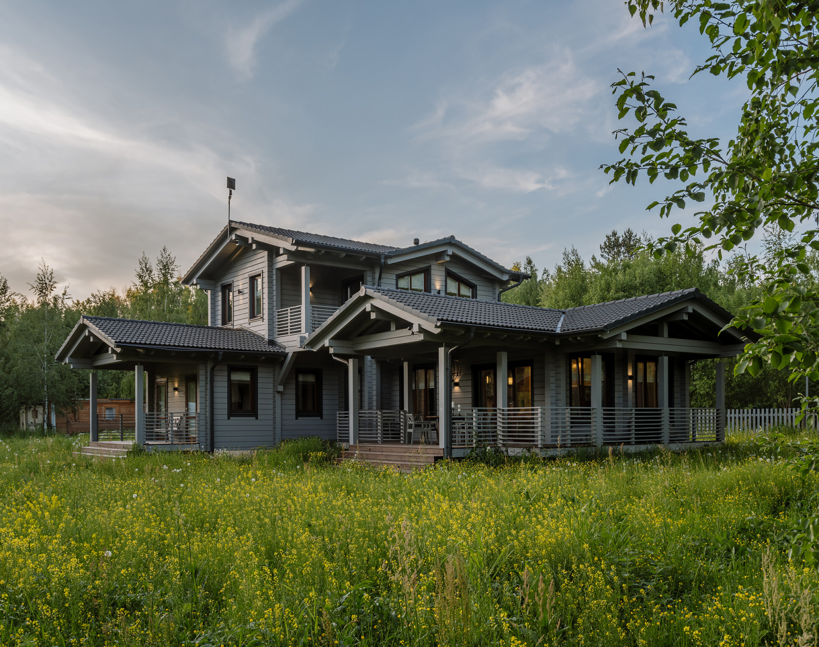 Обложка проекта: Дом у воды