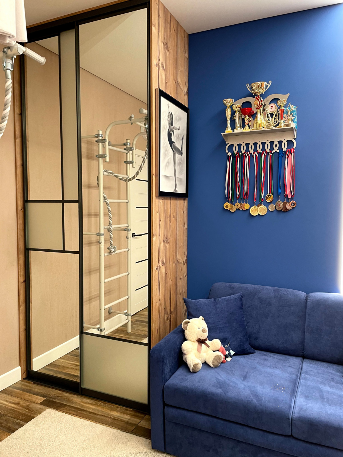 Обложка проекта: Детская для юной гимнастки.