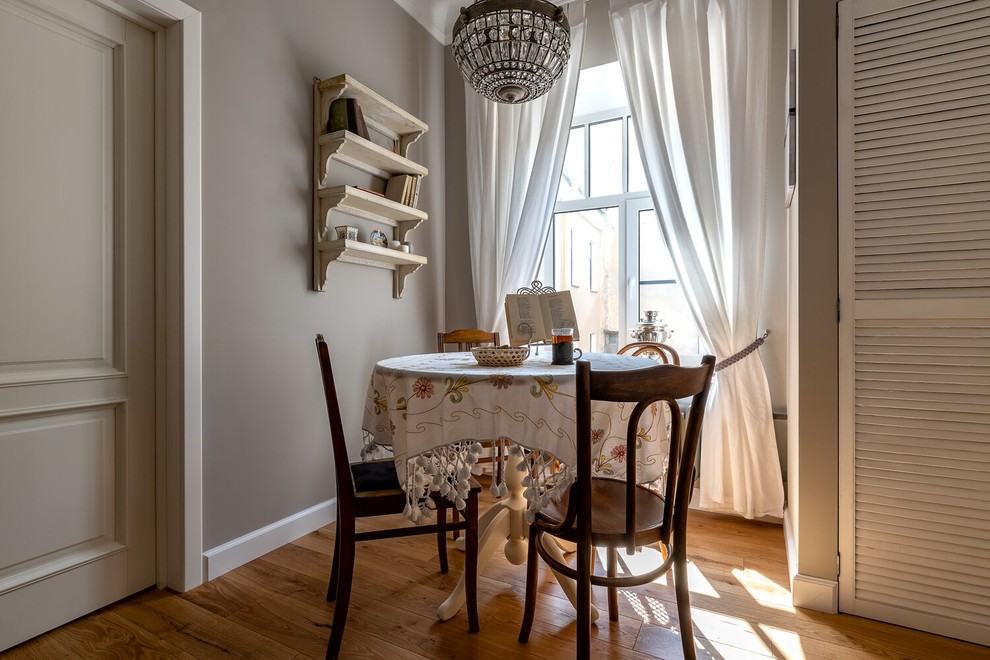 ...И под аркой на Галерной наши тени навсегда...