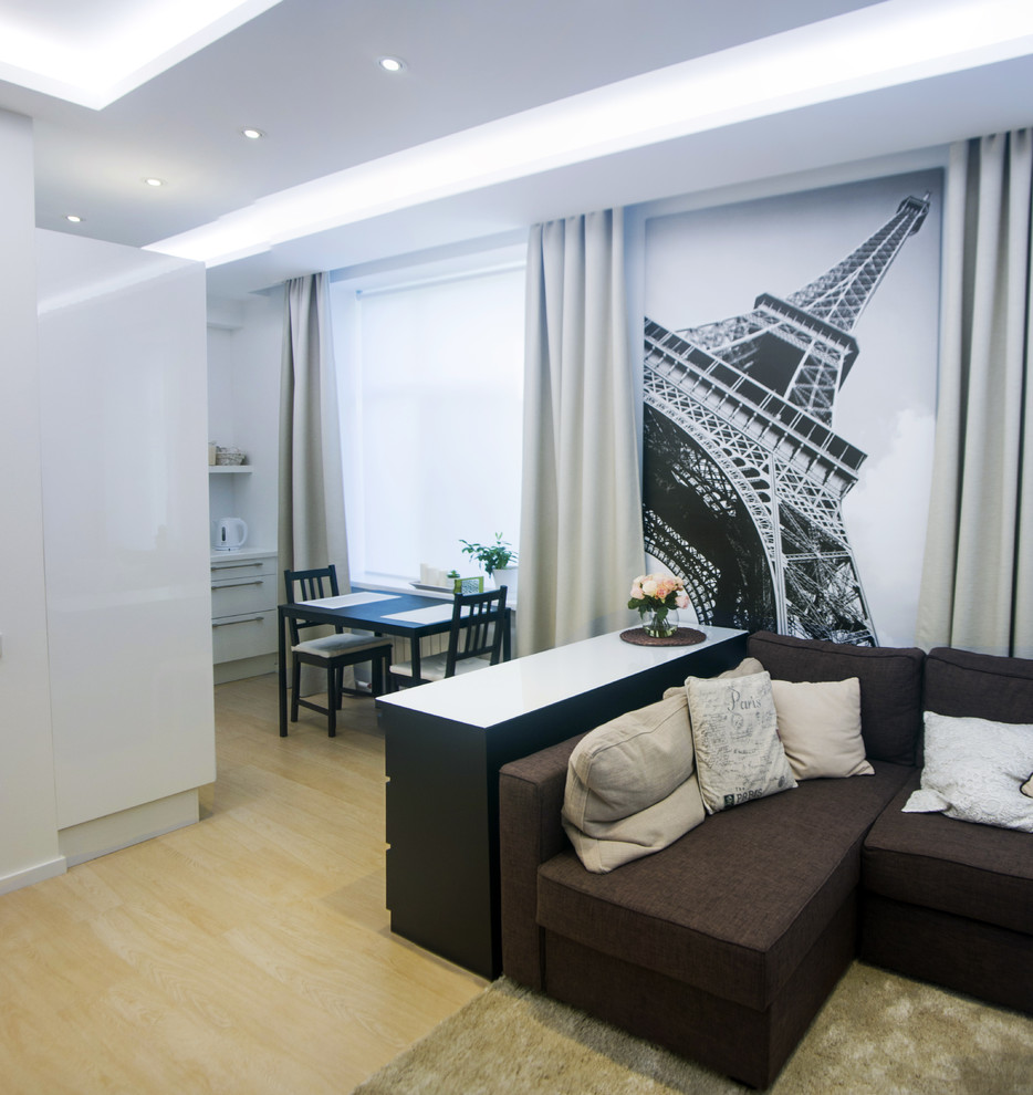 На улице Гастелло