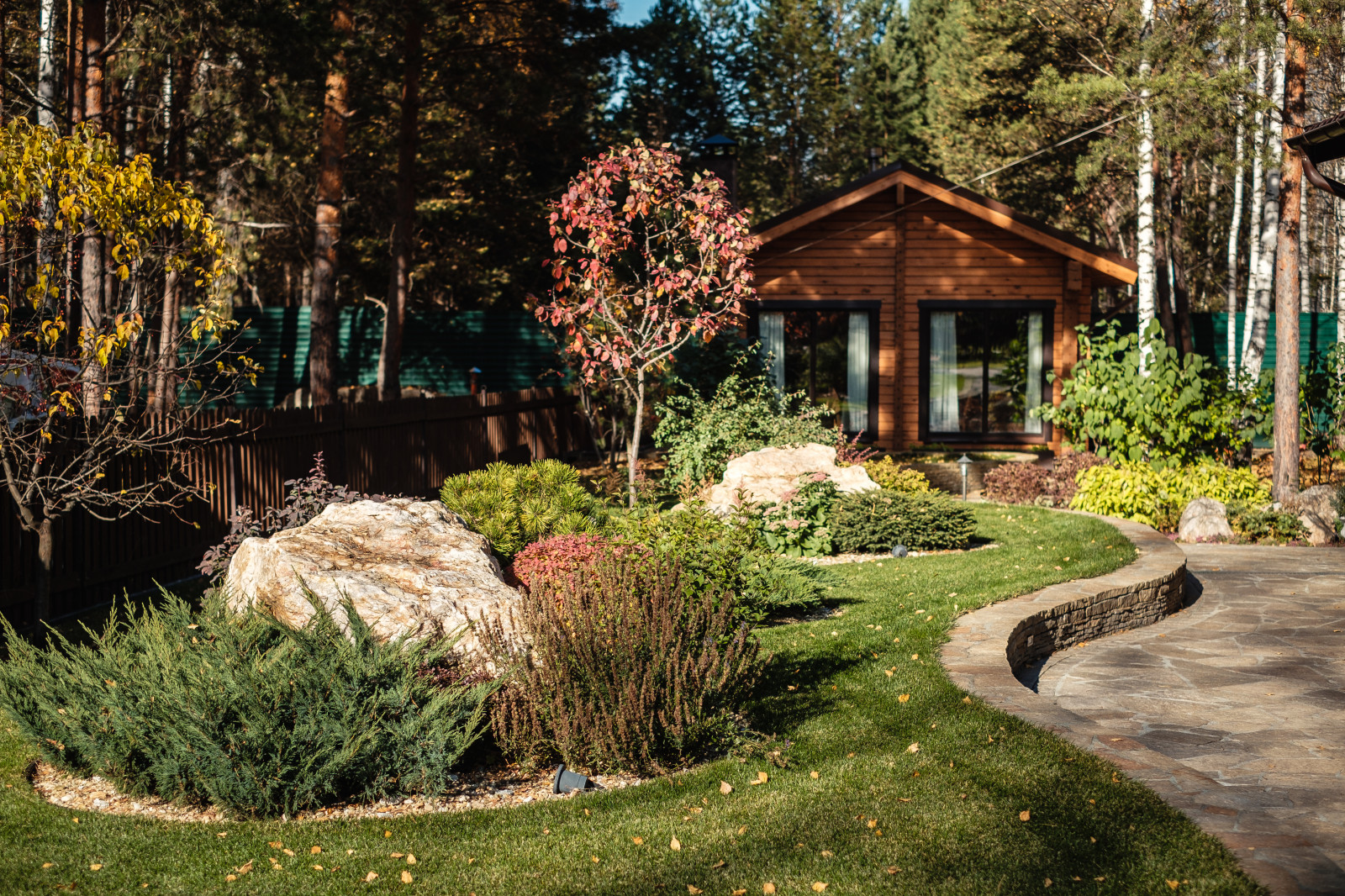 У леса на опушке