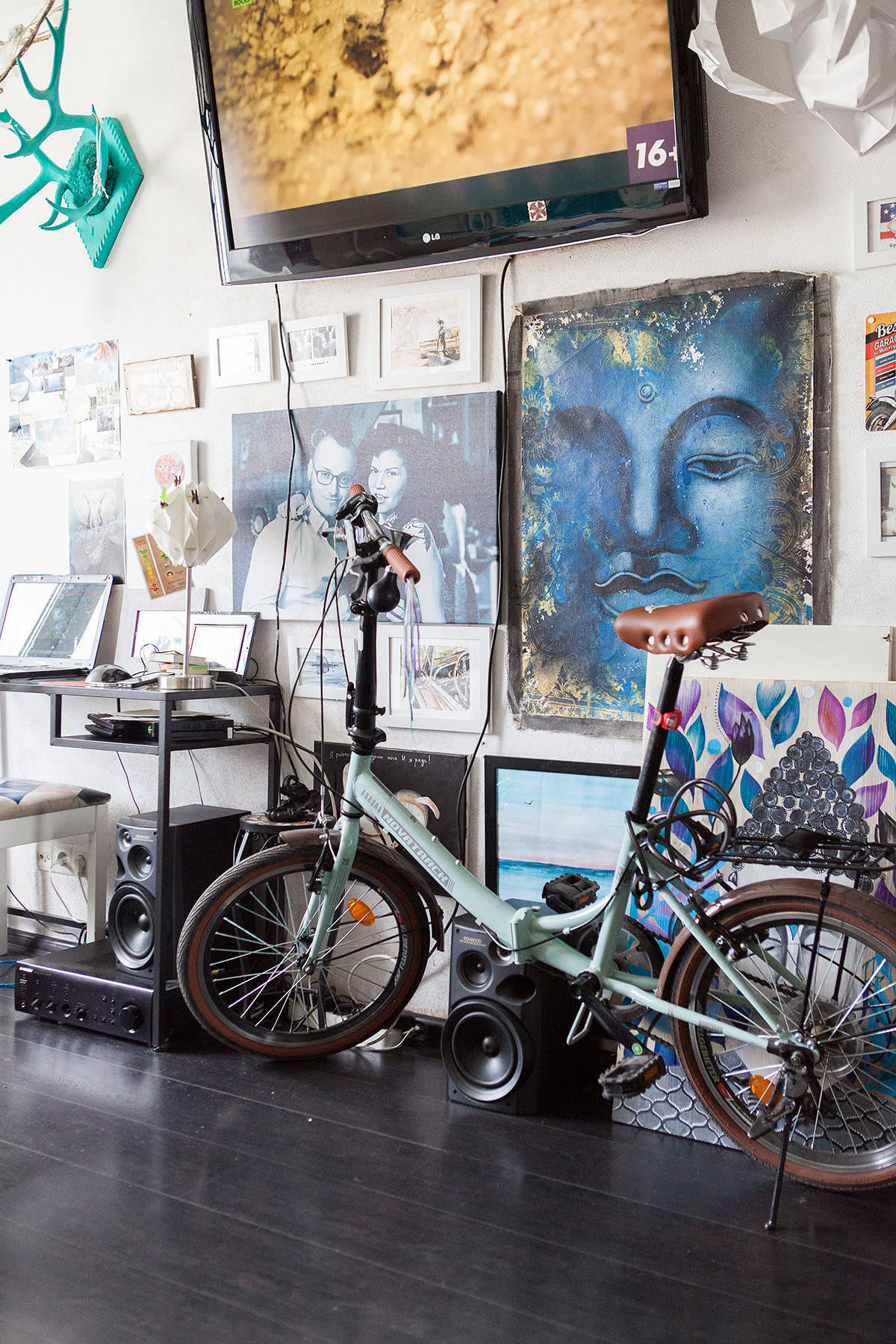 В гостях: Квартира 30 кв.м с этномотивами для инструктора йоги