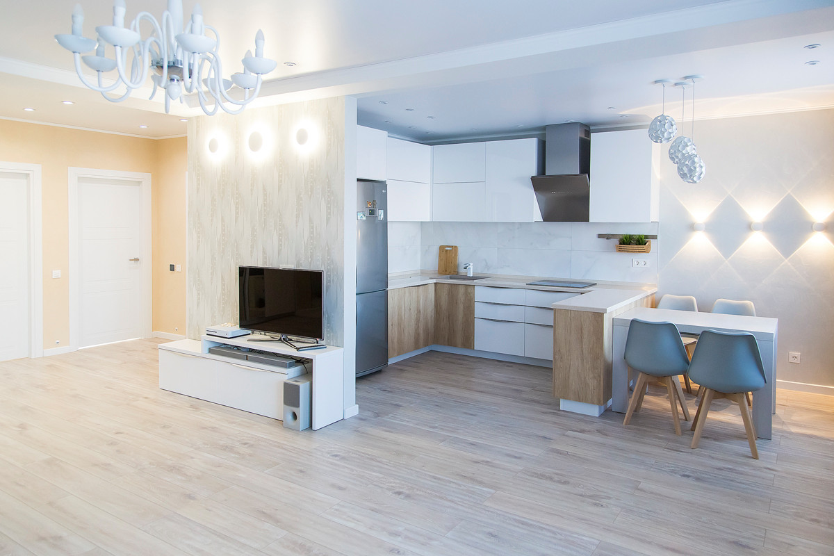 Интерьер кухни-гостиной в современном стиле