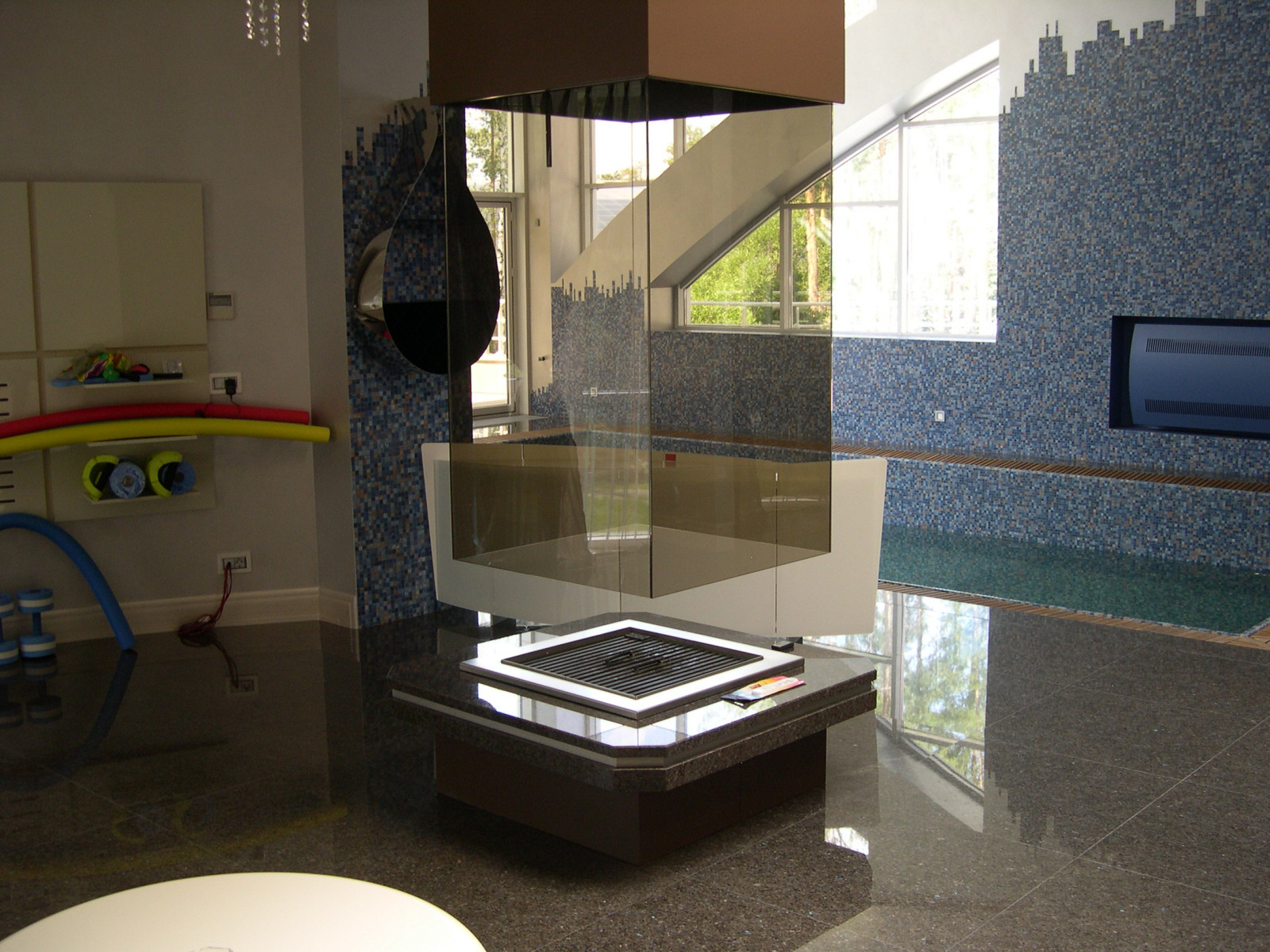 Коттеджный поселок на берегу озера