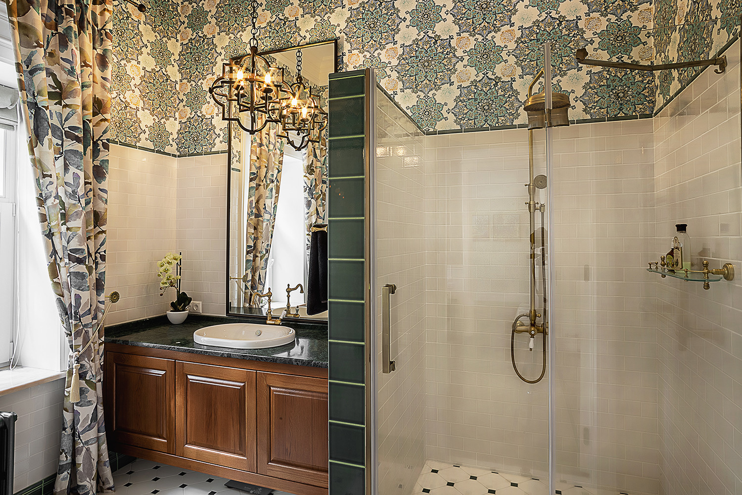 Ванная хозяев "Деревенский шик с историей"