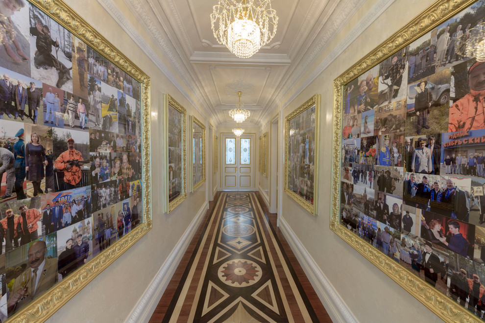 Обложка проекта: холл