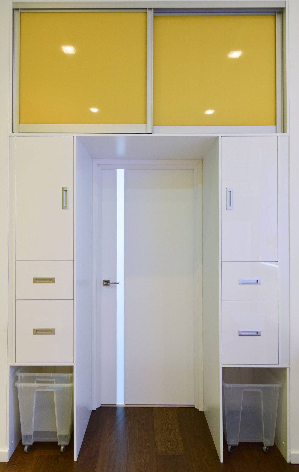 76 квадратов белого