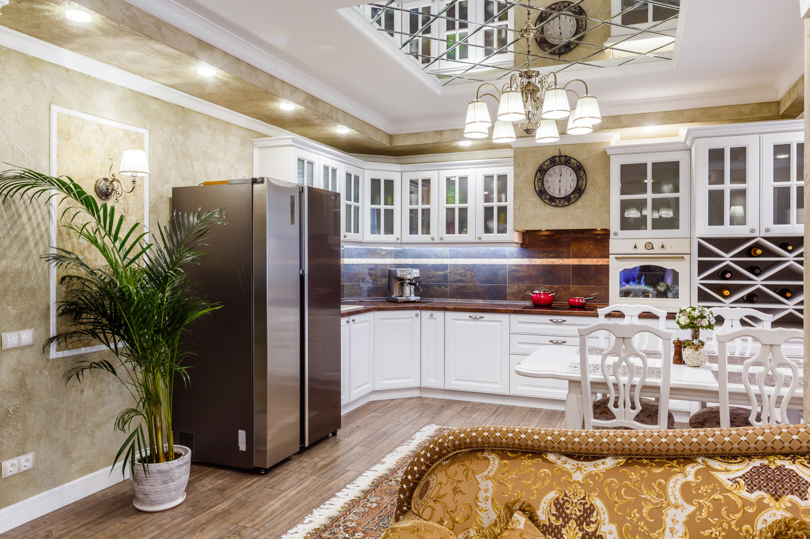 двух комнатная кв с нотками английского стиля. Фото