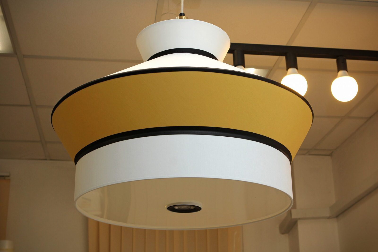 Абажуры из ткани на пластике