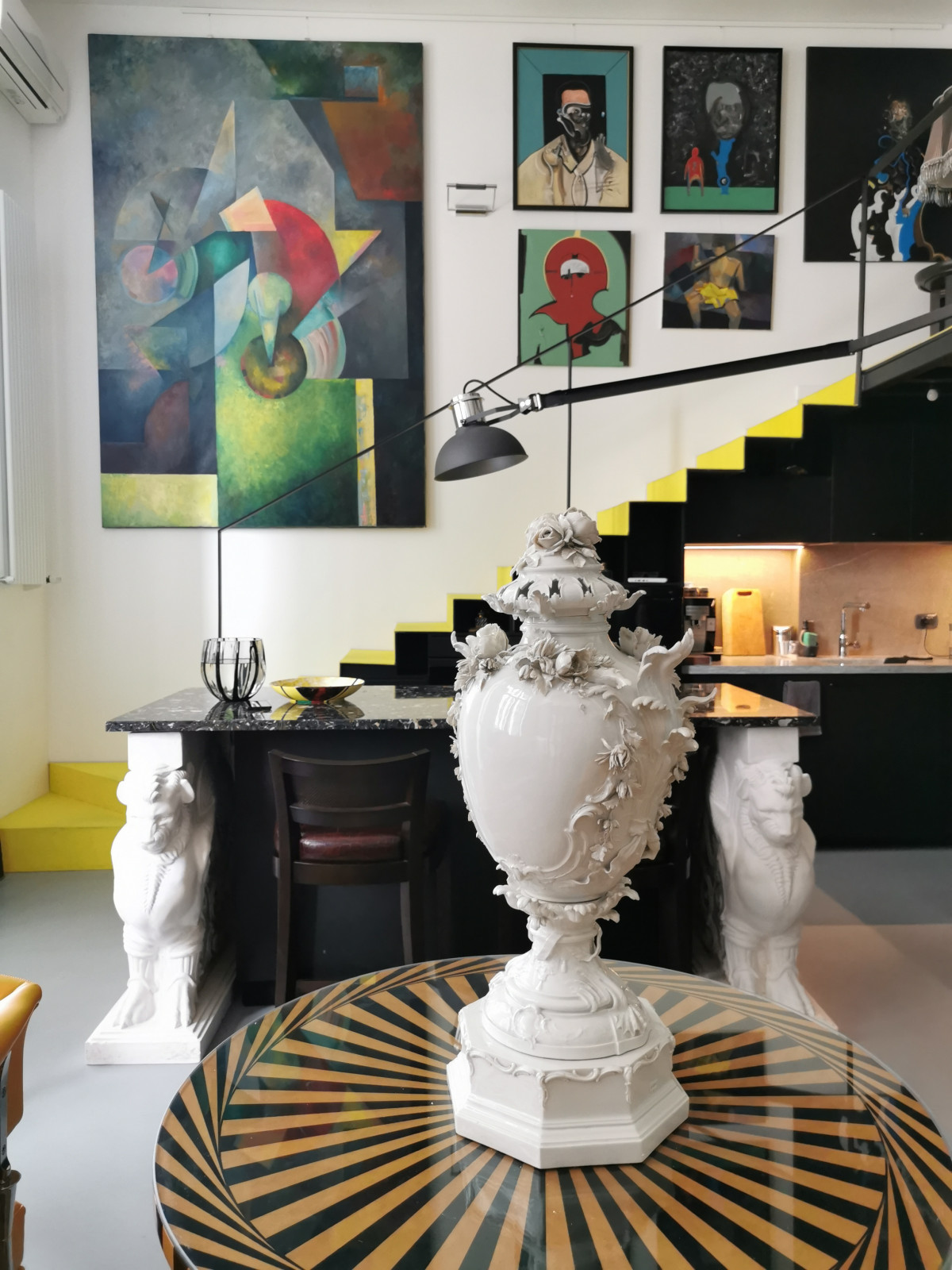 Живопись в интерьере