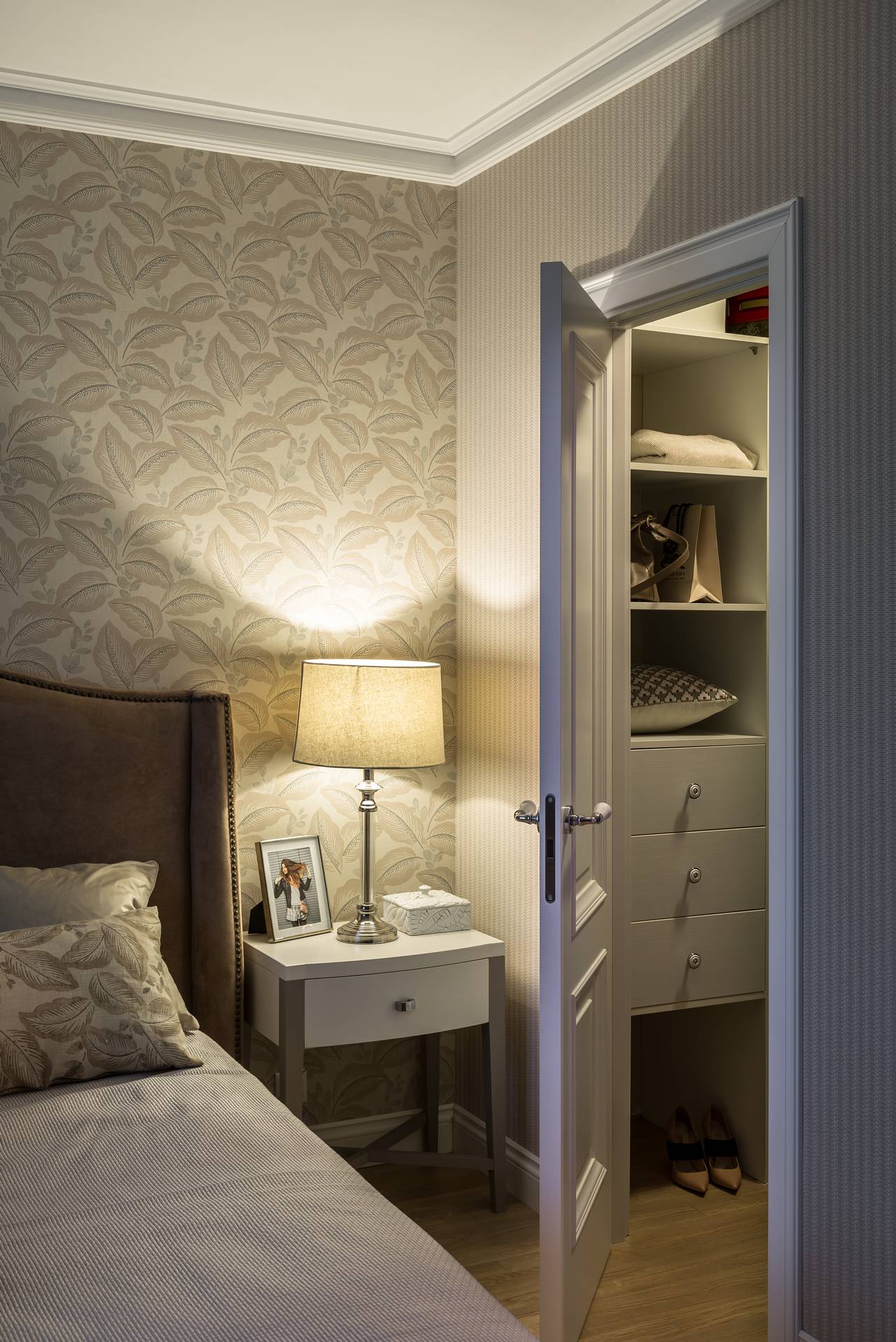 Houzz тур: Небольшая квартира в оттенках бежевого и кофейного