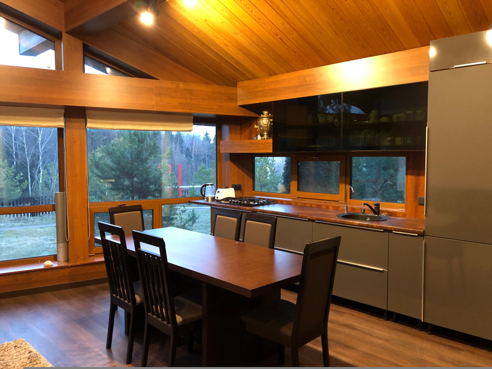 Дача в Подмосковье Pine's Color