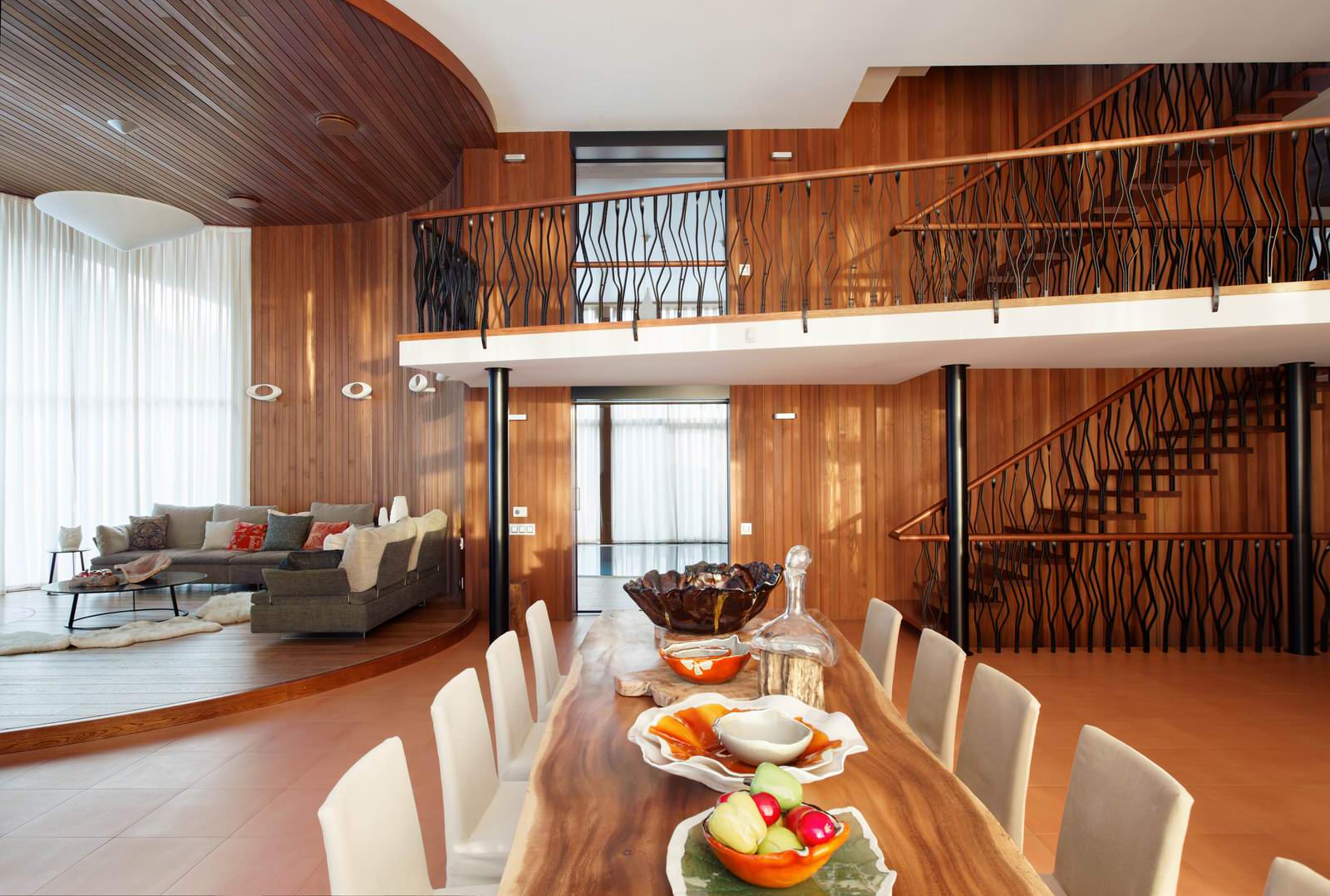 Дом в Подмосковье: Общее пространство 1 этажа