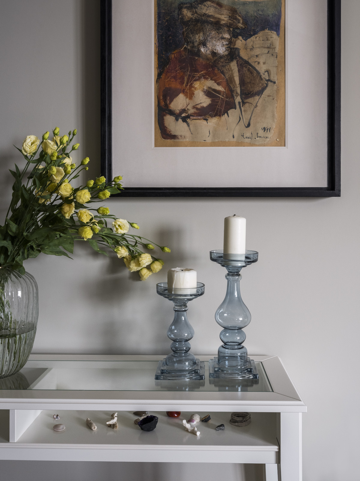 Консоль в гостиной