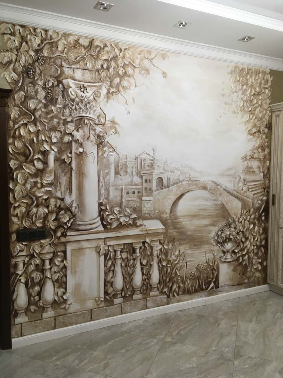 Обложка проекта: Цветной барельеф в кухне. Частный дом