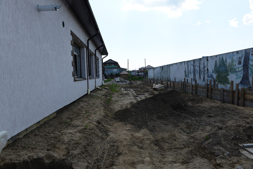 Маленький сад в пригороде