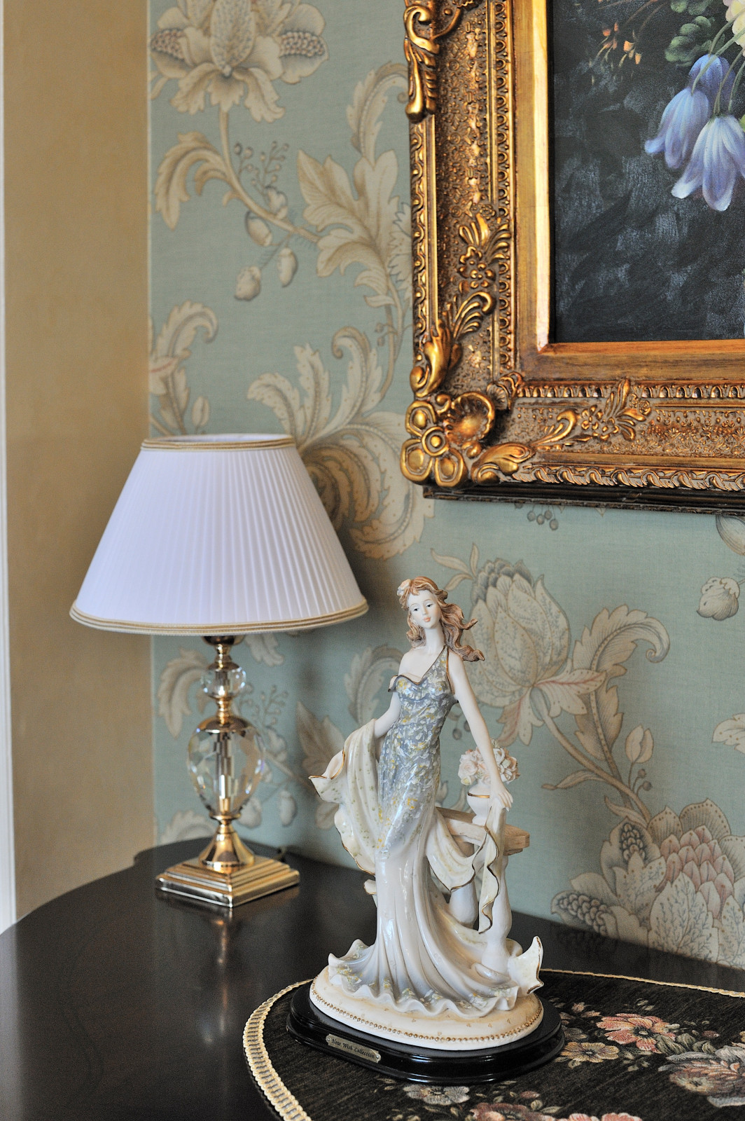 Интерьер дома в классическом стиле (250 кв м)