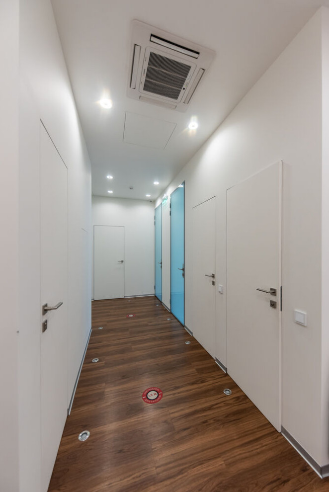 Nayada установила перегородки и двери в Upgrade Dental Clinic