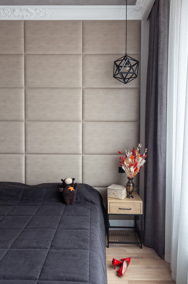 Квартира в ЗИЛАРТ с красной дверью